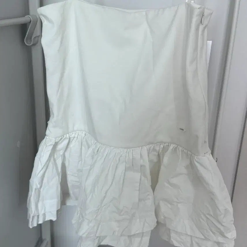[BUNJANG] Magnete Archive Pintuck Top White Bustier / 마그넷 아카이브 핀턱 탑 화이트 뷔스티에
