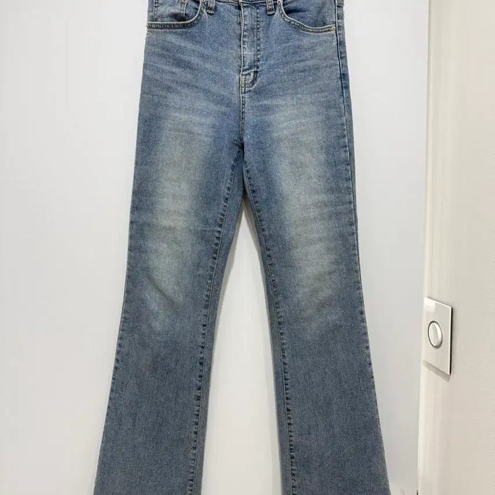 [SOLD OUT] 부츠컷 데님 M