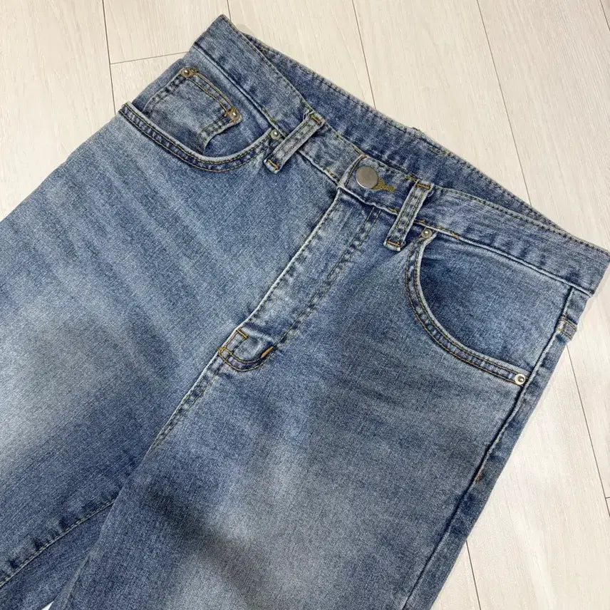 [SOLD OUT] 부츠컷 데님 M