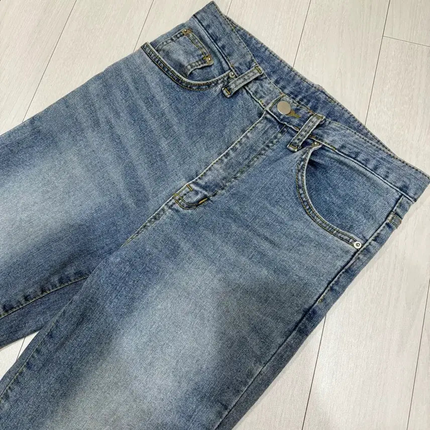 [SOLD OUT] 부츠컷 데님 M