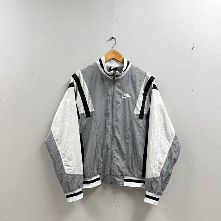 [SOLD OUT] 남성 95 M / 나이키 리이슈 우븐 바람막이