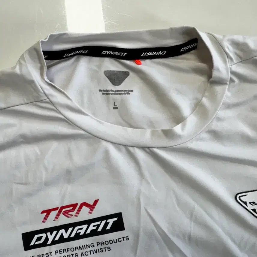 [BUNJANG] Dynafit White Short Sleeve T-shirt (L) / 다이나핏 반팔 티셔츠 화이트 L
