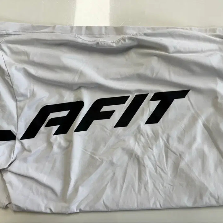 [BUNJANG] Dynafit White Short Sleeve T-shirt (L) / 다이나핏 반팔 티셔츠 화이트 L