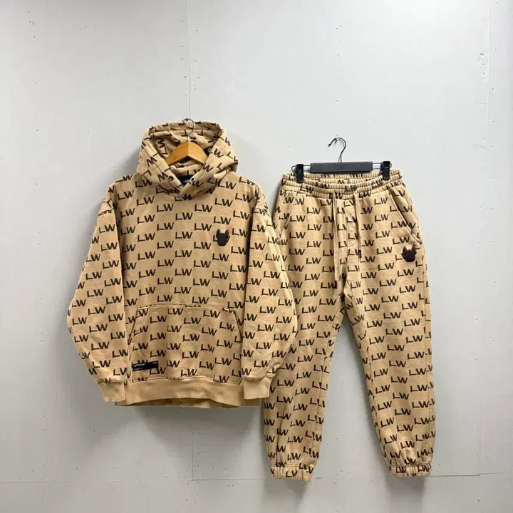 [SOLD OUT] 남성 95 M / 라이프워크 id그램 후드티 + 조거팬츠 세트