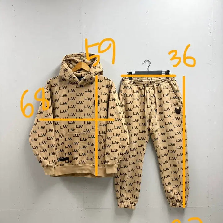 [SOLD OUT] 남성 95 M / 라이프워크 id그램 후드티 + 조거팬츠 세트