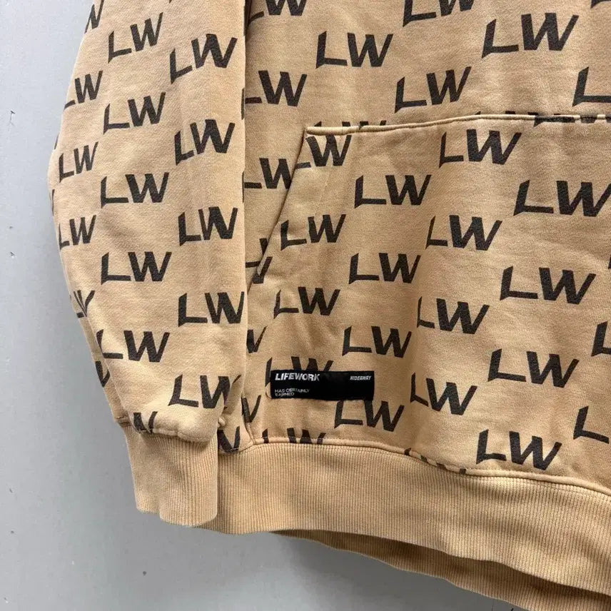 [SOLD OUT] 남성 95 M / 라이프워크 id그램 후드티 + 조거팬츠 세트