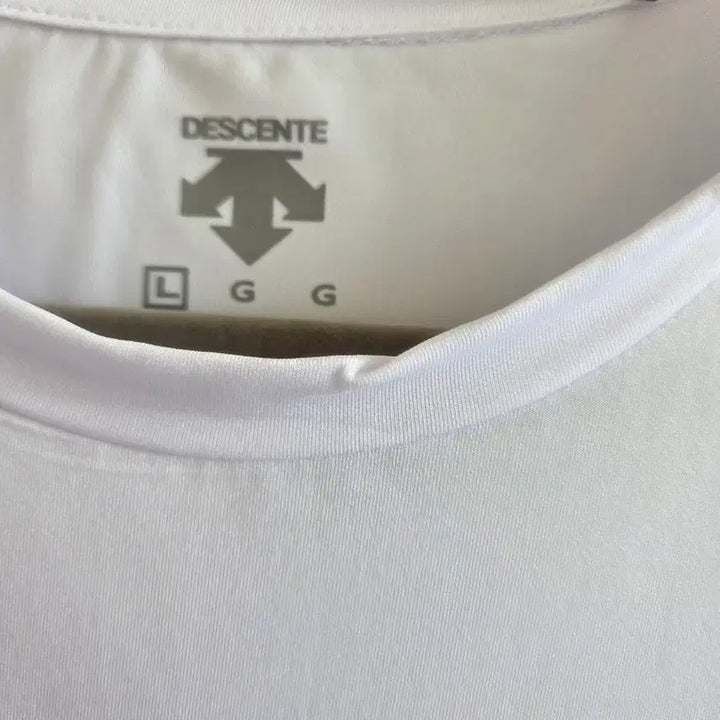 [BUNJANG] Bose Descente White Functional T-shirt / 보세데상트 화이트 기능성 티셔츠