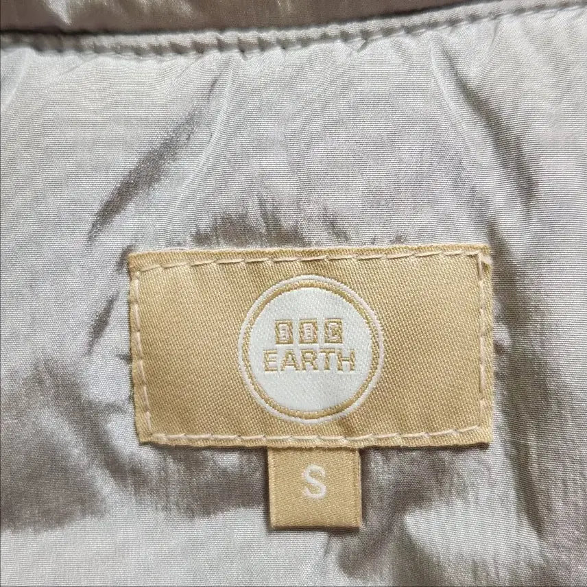 [SOLD OUT] BBC EARTH 여성 경량 패딩 조끼 애쉬그레이 S