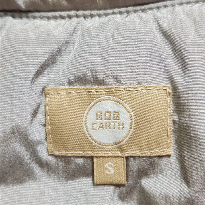 [SOLD OUT] BBC EARTH 여성 경량 패딩 조끼 애쉬그레이 S