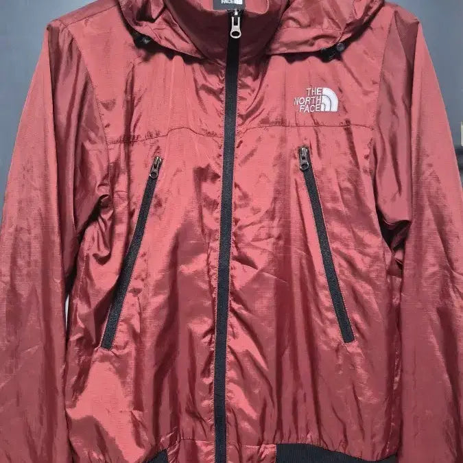 [BUNJANG] The North Face Hooded Windbreaker Jacket Burgundy S / S) 노스페이스 후드 바람막이 자켓 버건디