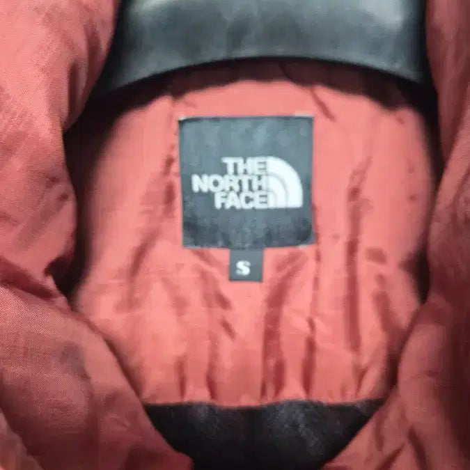 [BUNJANG] The North Face Hooded Windbreaker Jacket Burgundy S / S) 노스페이스 후드 바람막이 자켓 버건디