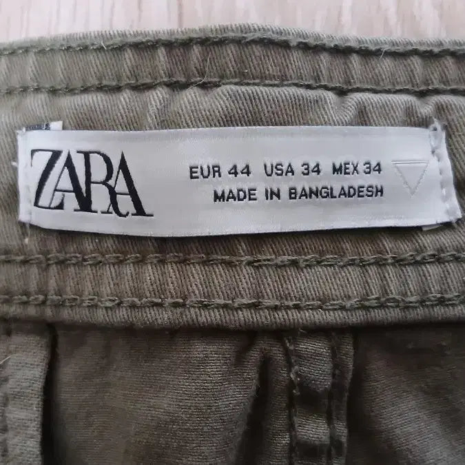 [BUNJANG] Zara Khaki Cargo Pants 34 / 자라 Zara 카키 카고 팬츠 34