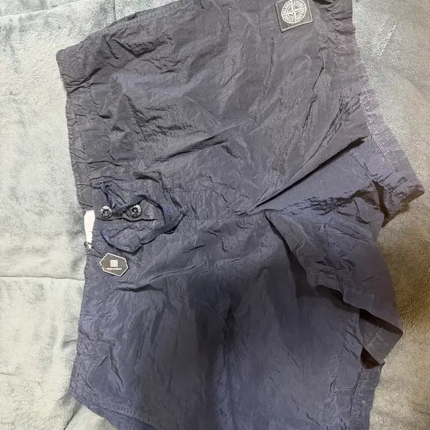 [SOLD OUT] 스톤아일랜드 나일론 메탈 반바지 xxl