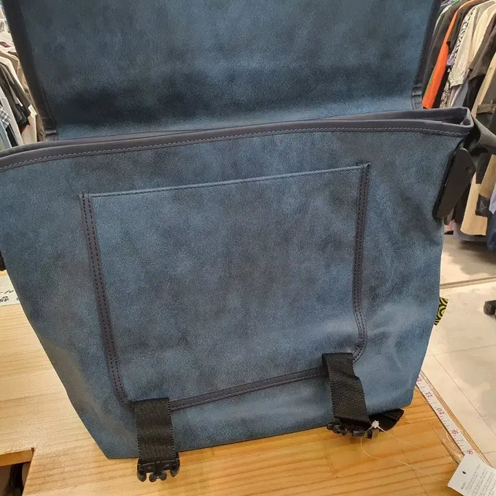 [BUNJANG] Loose Wig Messenger Bag Crossbody Bag / [새상품] 루즈윅(Loose Wig) 메신저백 크로스백 (정가 9.9만
