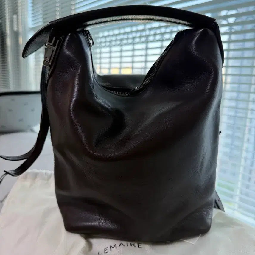 [BUNJANG] Lemaire Case Bag Vegetable Tanned Leather Dark Chocolate / 르메르 케이스백 베지탈탠드 레더 다크초콜릿