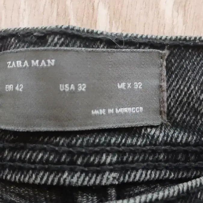 [SOLD OUT] 자라 Zara 흑청 데미지 슬림핏 데님 32 럭셔리
