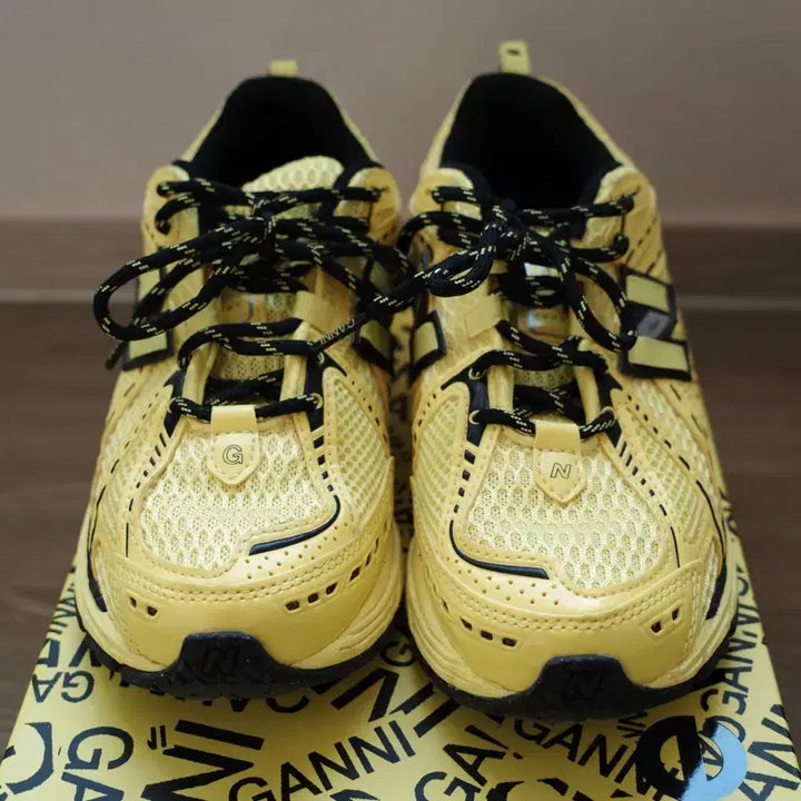 [BUNJANG] New Balance x GANNI 1906R Blazing Yellow / [225mm] 뉴발란스 x 가니 1906R 블레이징 옐로우