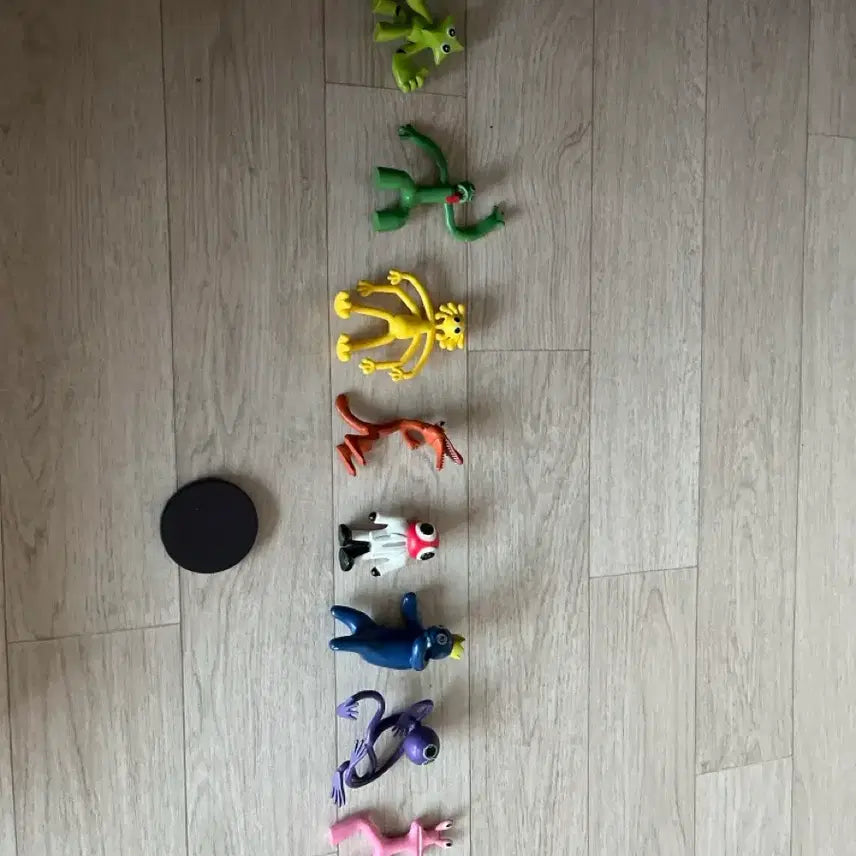 [BUNJANG] Rainbow Friends Figure Set / 레인보우 프렌즈 피규어 세트