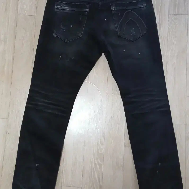 [SOLD OUT] 버커루 빈티지 데미지 흑청 데님 34 슬림핏