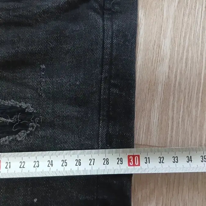 [SOLD OUT] 버커루 빈티지 데미지 흑청 데님 34 슬림핏