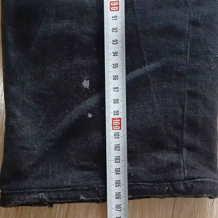 [SOLD OUT] 버커루 빈티지 데미지 흑청 데님 34 슬림핏