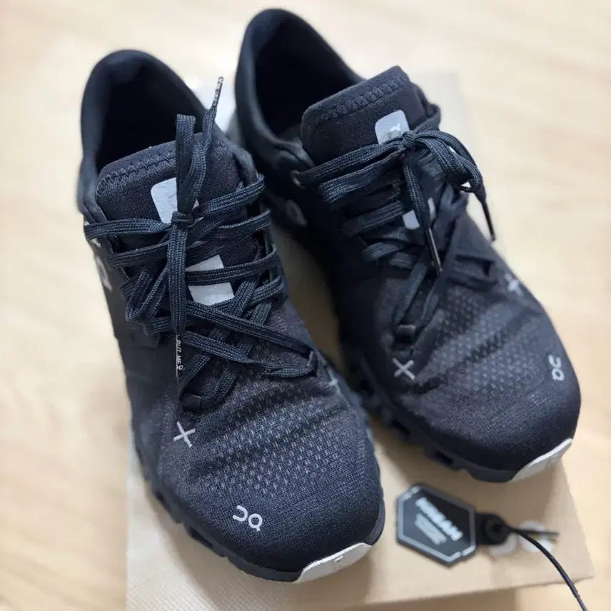 [SOLD OUT] 온 러닝 클라우드 x3 블랙 235