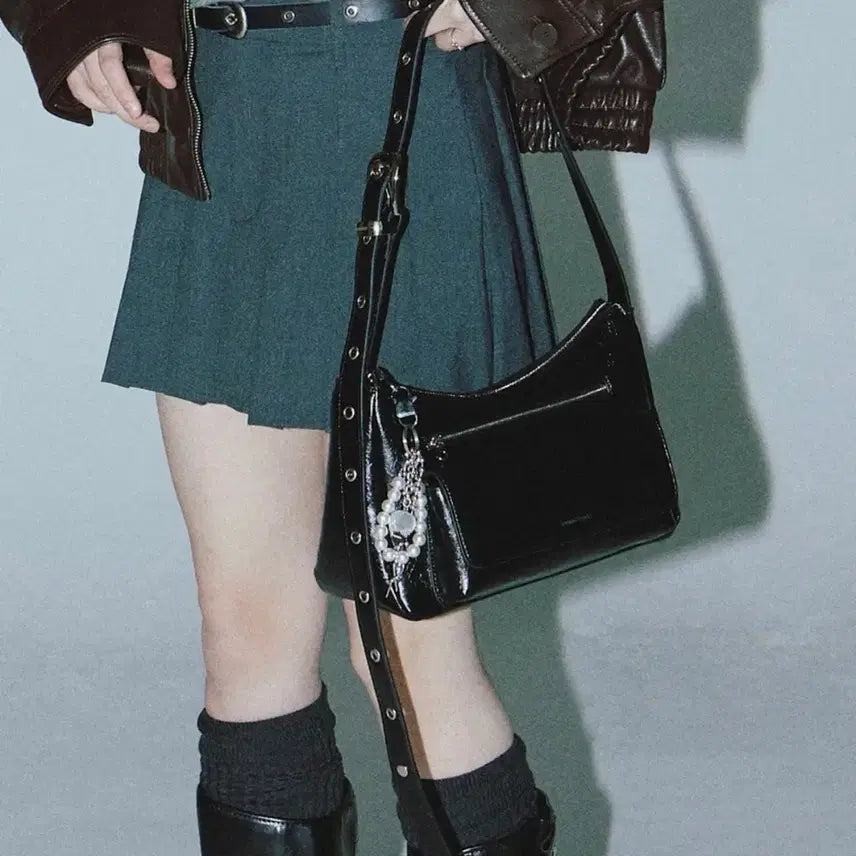 [BUNJANG] ROMANTINUEO Trivon Crossbody Shoulder Bag / 로맨티누어 트리본 크로스백 숄더백 가방 Trivon Cross Bag