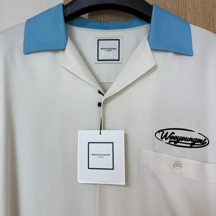 [SOLD OUT] 25ss 우영미 그래픽 사틴 셔츠 아이보리  50사이즈