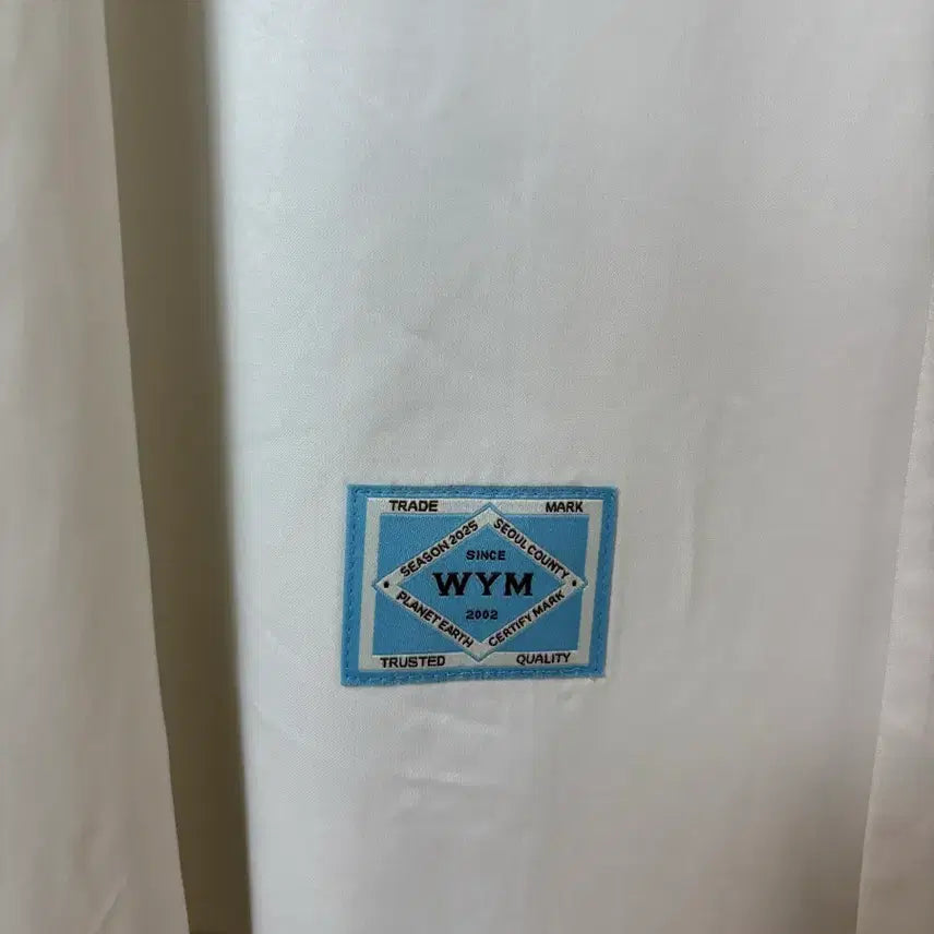 [SOLD OUT] 25ss 우영미 그래픽 사틴 셔츠 아이보리  50사이즈