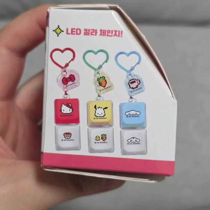 [SOLD OUT] 산리오 LED 키캡 키링(헬로키티/마이멜로디/시나모롤/포차코)