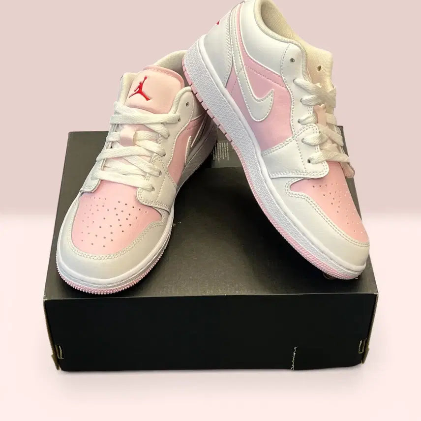 [BUNJANG] Nike Jordan 1 Low Pink Foam White Sneakers / 나이키 조던 1 로우 핑크 폼 화이트 새상품