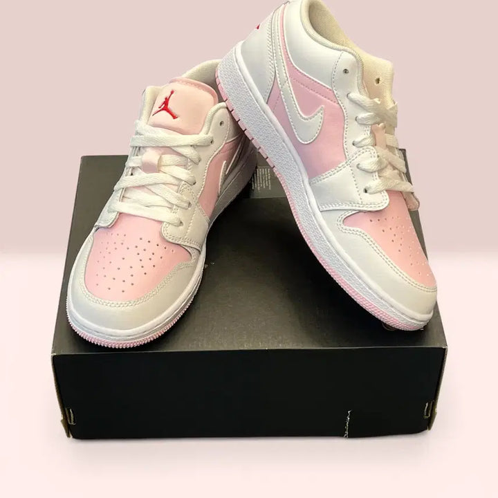 [BUNJANG] Nike Jordan 1 Low Pink Foam White Sneakers / 나이키 조던 1 로우 핑크 폼 화이트 새상품