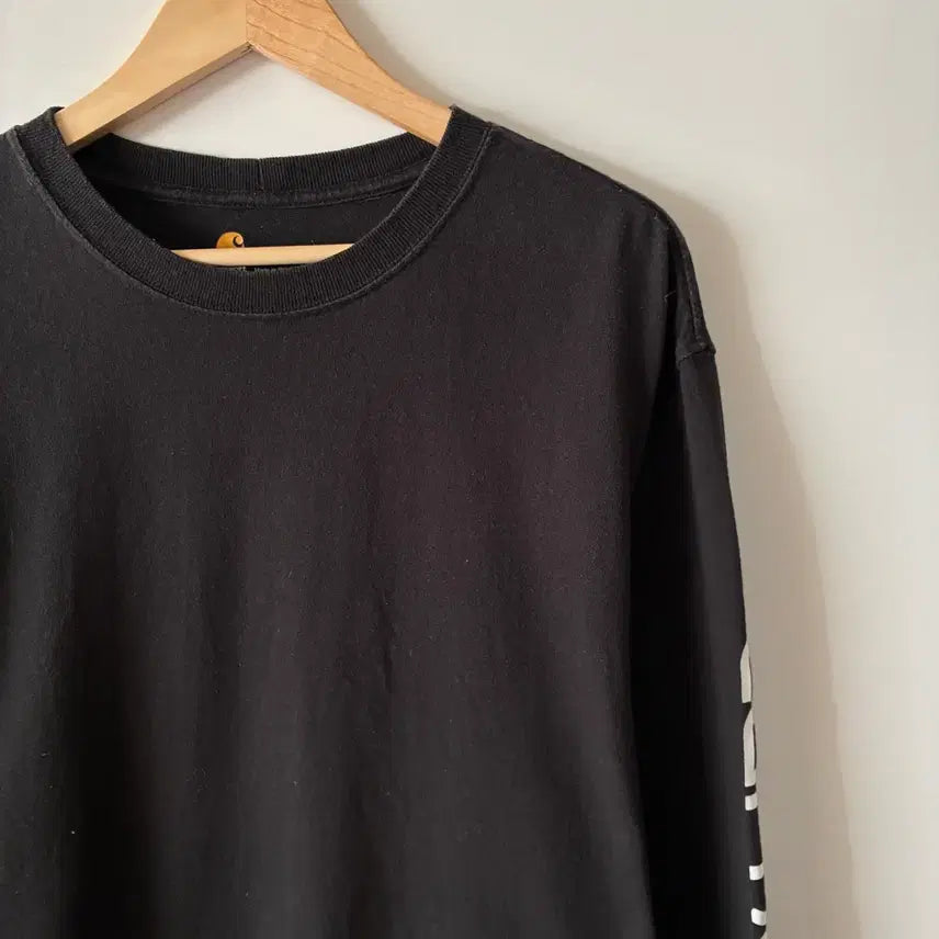[SOLD OUT] 칼하트 롱 슬리브