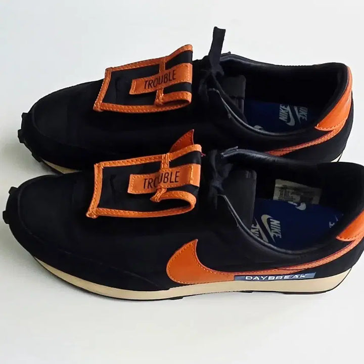 [BUNJANG] Nike Daybreak Starfish Black Orange Sneakers / 나이키 데이브레이크 스타피쉬 블랙 오렌지 275mm