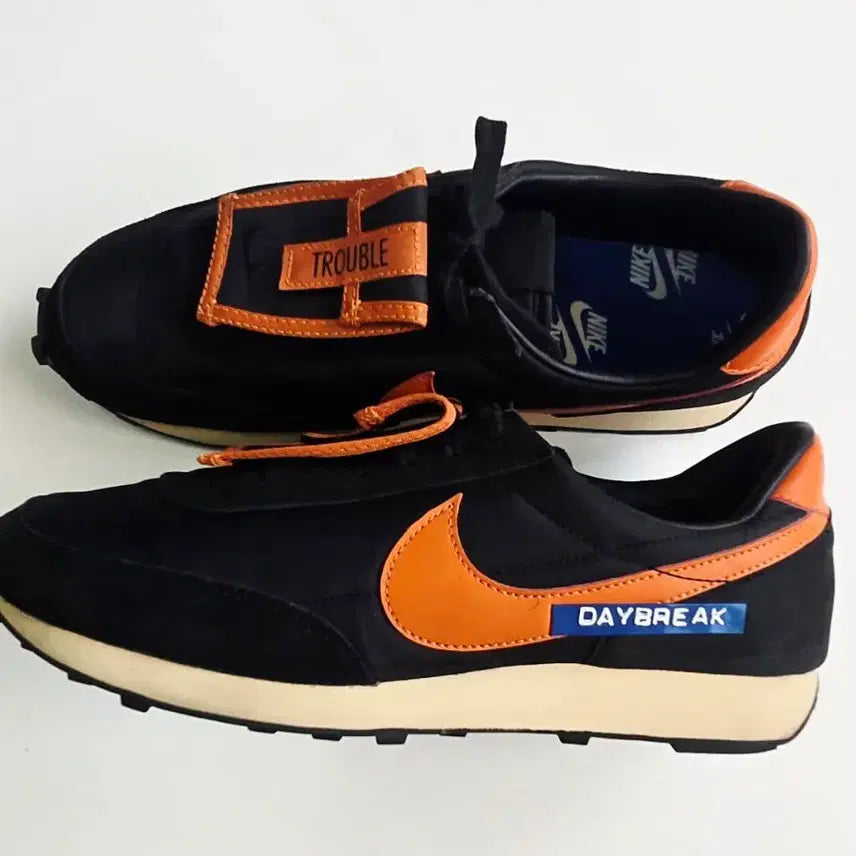 [BUNJANG] Nike Daybreak Starfish Black Orange Sneakers / 나이키 데이브레이크 스타피쉬 블랙 오렌지 275mm