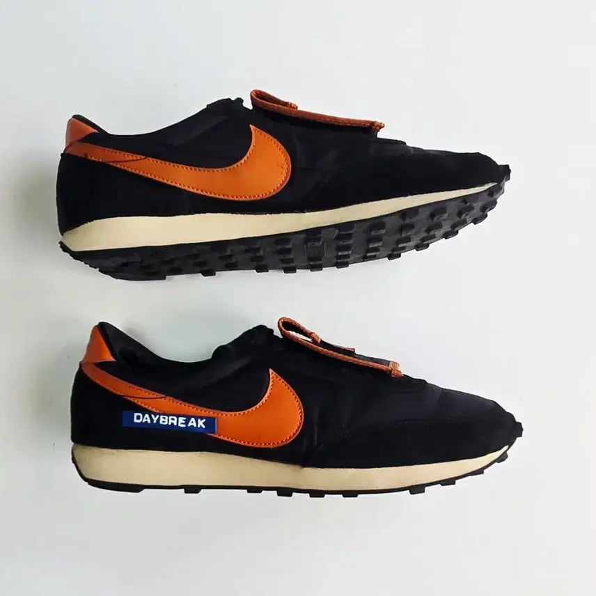 [BUNJANG] Nike Daybreak Starfish Black Orange Sneakers / 나이키 데이브레이크 스타피쉬 블랙 오렌지 275mm