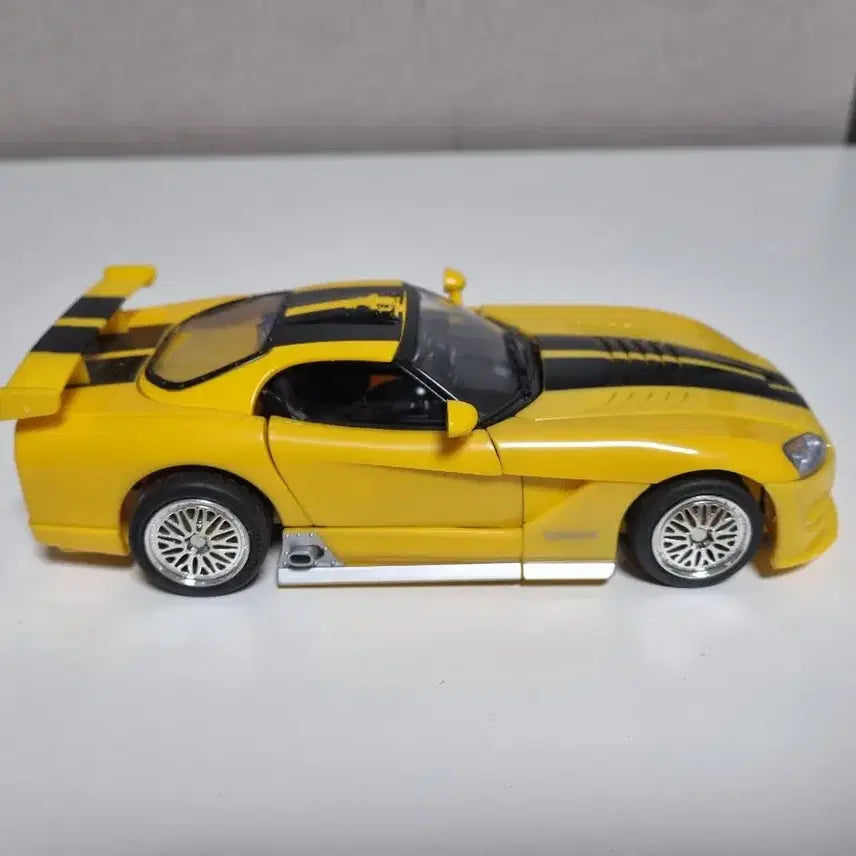 [BUNJANG] Transformers Alternators Sunstreaker Action Figure / 트랜스포머 알터네이터즈 썬스트리거