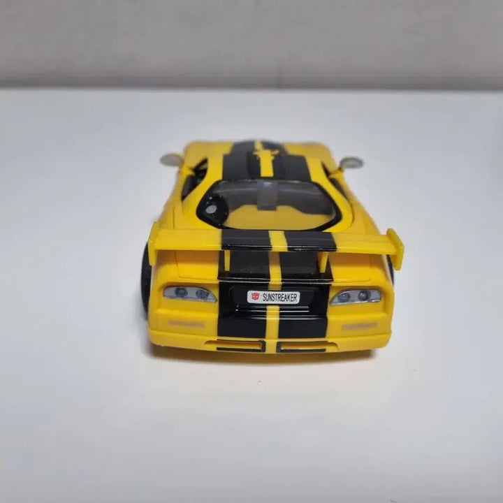 [BUNJANG] Transformers Alternators Sunstreaker Action Figure / 트랜스포머 알터네이터즈 썬스트리거