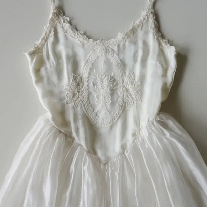 [SOLD OUT] 르콩  Motif Lace 롱드레스 (웨딩촬영추천)