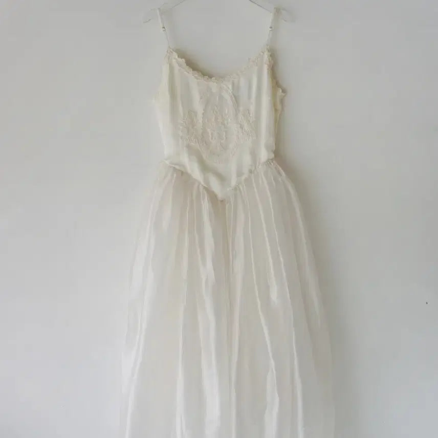 [SOLD OUT] 르콩  Motif Lace 롱드레스 (웨딩촬영추천)
