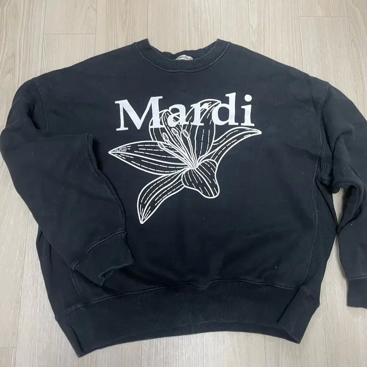 [BUNJANG] Mardi Mercredi Flower Black Sweatshirt / 마르디 메크르디 플라워 블랙 맨투맨
