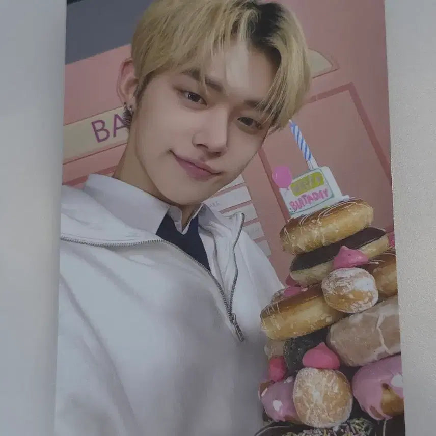 [SOLD OUT] TXT 연준 베이크샵 MD 포카