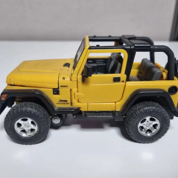 [BUNJANG] Transformers Alternators Swindle Figure / 트랜스포머 알터네이터즈 스윈들