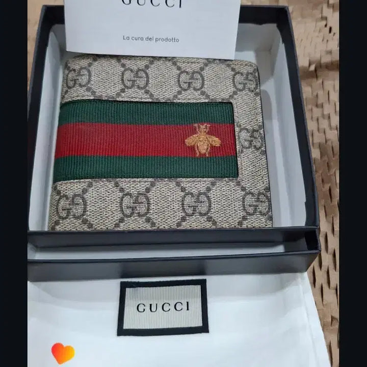 [SOLD OUT] [풀박스/S급]구찌 GG 웹 수프림 꿀벌 반지갑