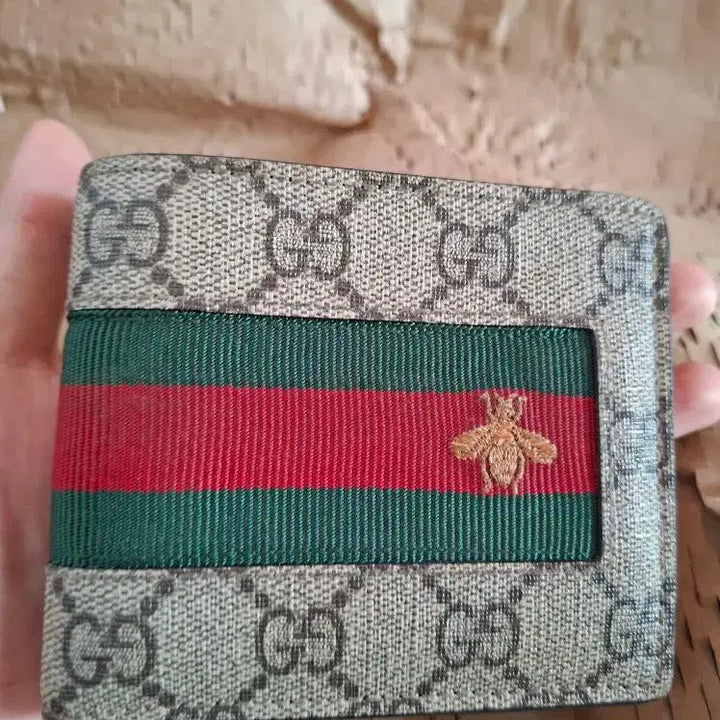 [SOLD OUT] [풀박스/S급]구찌 GG 웹 수프림 꿀벌 반지갑