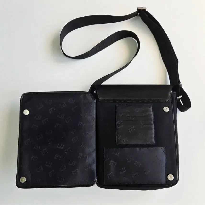 [BUNJANG] Dunhill Black Leather/Nylon Crossbody Bag / 던힐 블랙 가죽/나일론 크로스백