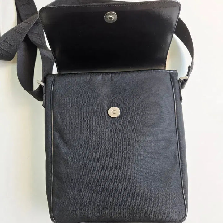 [BUNJANG] Dunhill Black Leather/Nylon Crossbody Bag / 던힐 블랙 가죽/나일론 크로스백