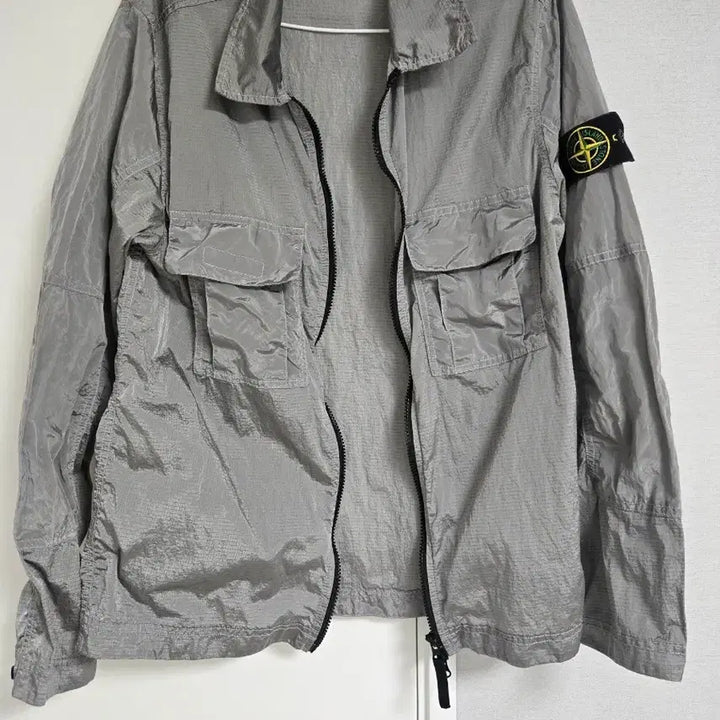 [SOLD OUT] 스톤아일랜드 나일론메탈 오버셔츠 S사이즈팝니다