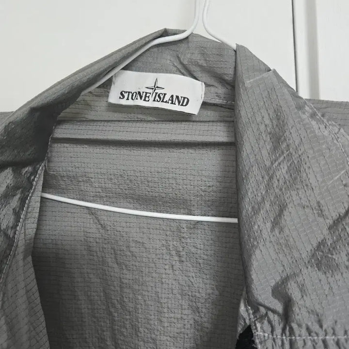[SOLD OUT] 스톤아일랜드 나일론메탈 오버셔츠 S사이즈팝니다