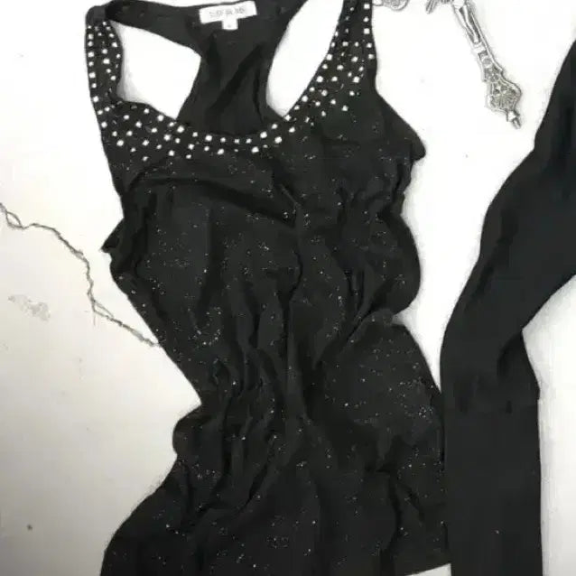 [BUNJANG] Q Vintage Studded Tank Top / 큐빈티지 스터드 나시 펑크 락시크 갸루